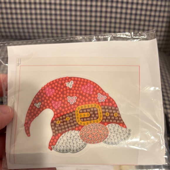 Crafters set: Crochet Kit, Punch Needle Set, scratch card set and bead art set - Picture 8 of 9